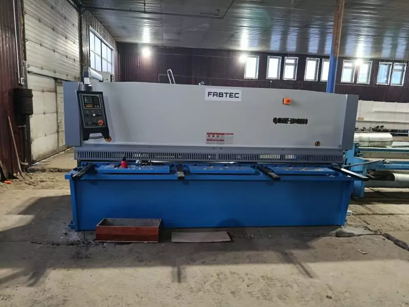 Пусконаладка гидравлической гильотины QC12Y-10х3200