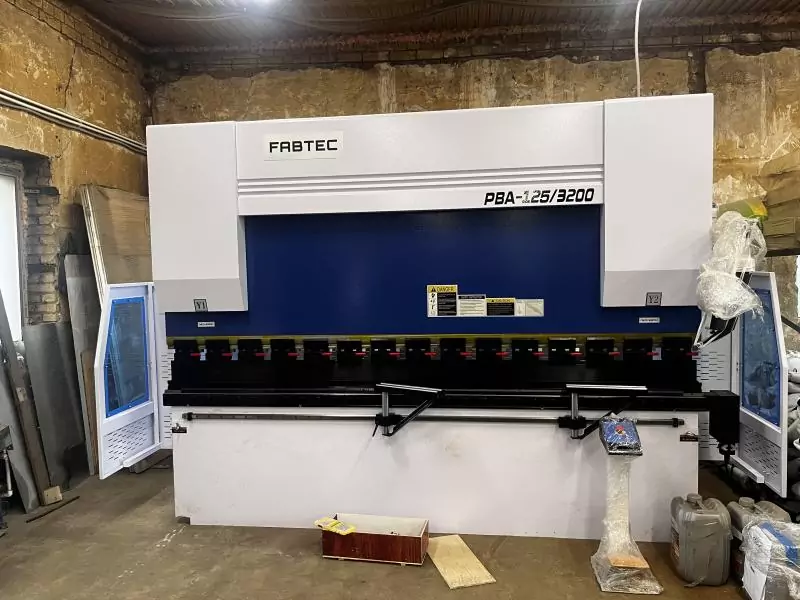 125 тонн точной гибки: запустили CNC-PBA 125х3200 с контроллером ESA 840