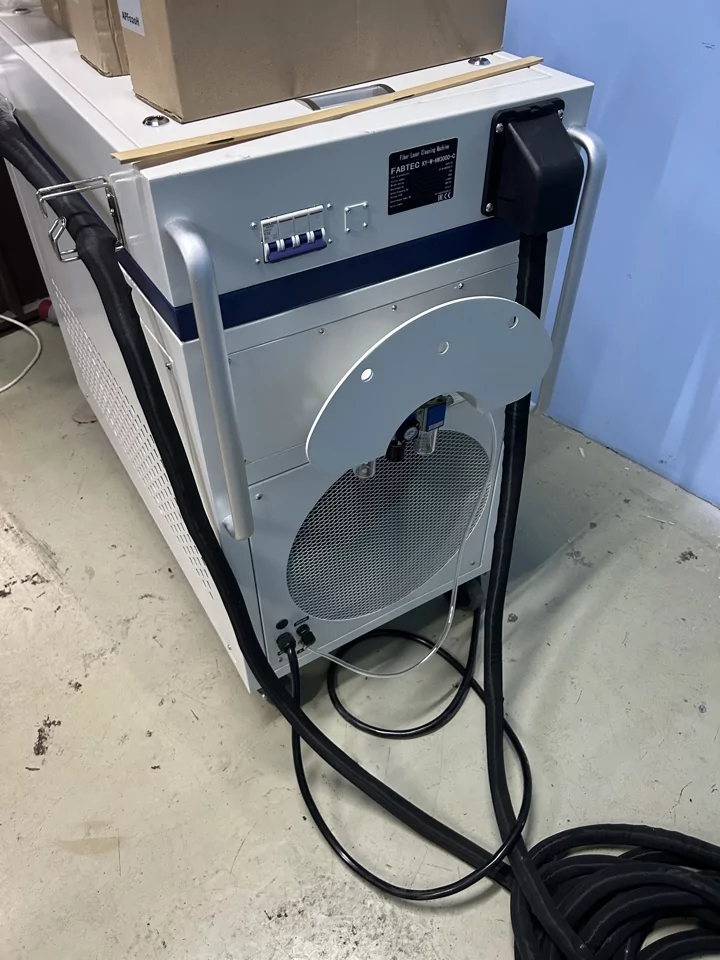Аппарат лазерной очистки KY-W-HW3000-CW после ввода в эксплуатацию на предприятии ПАО АК «Рубин»