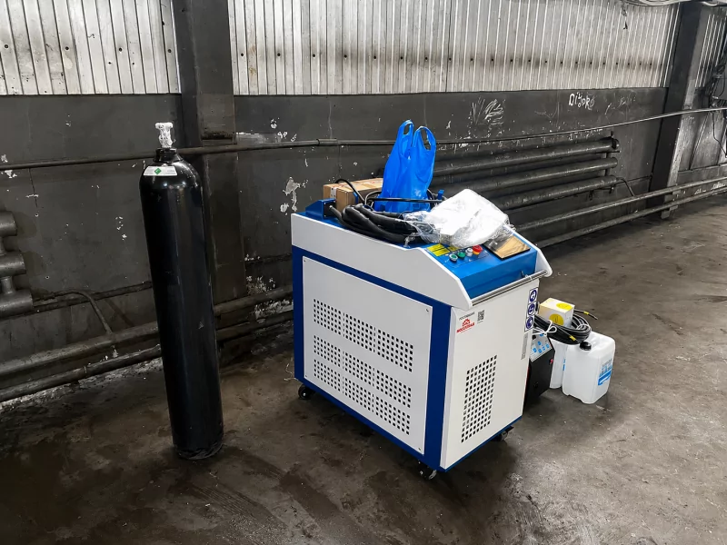 Запуск аппарата лазерной сварки KY-W-HW1500-C на производстве воздуховодов в Гатчине