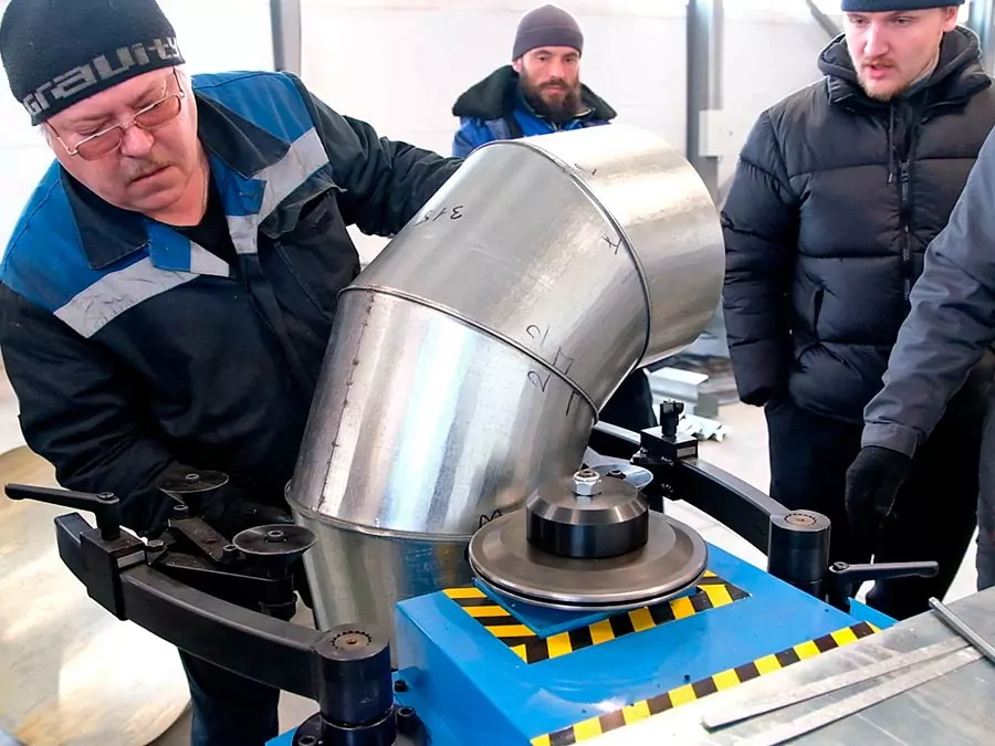Сборка сегментных отводов на станке Sente Makina