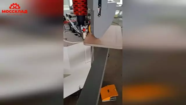 Видео: Кромкооблицовочный станок FABTEC 680 - фрезерование кромки