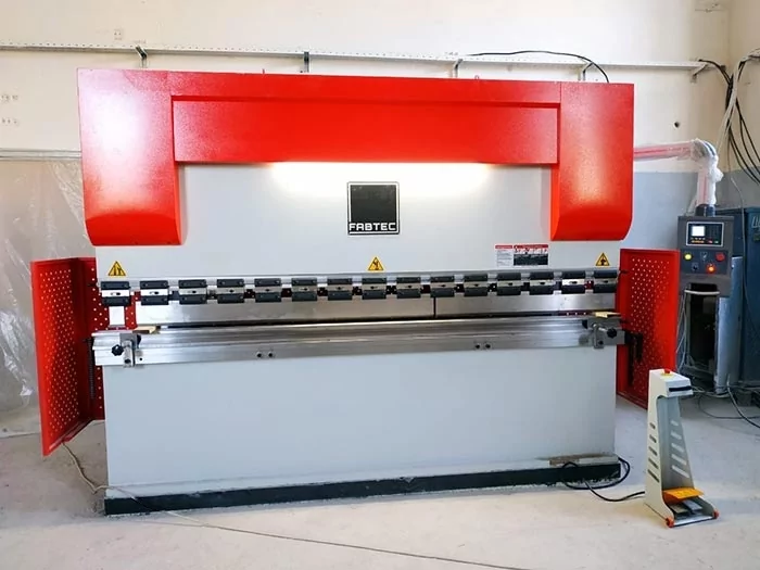 Фото №4. Вертикальный листогибочный пресс FABTEC WC67Y-100T/3200