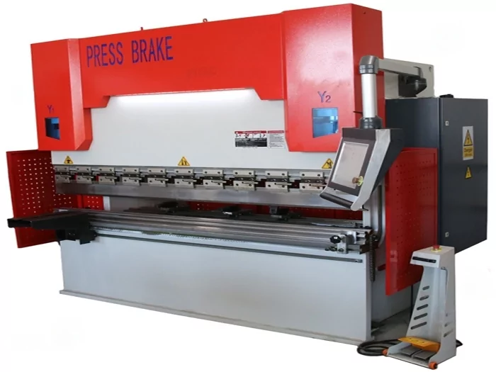 Фото №1. Главное фото: Вертикальный гибочный пресс FABTEC WE67K-125T/3200 DA-E80T
