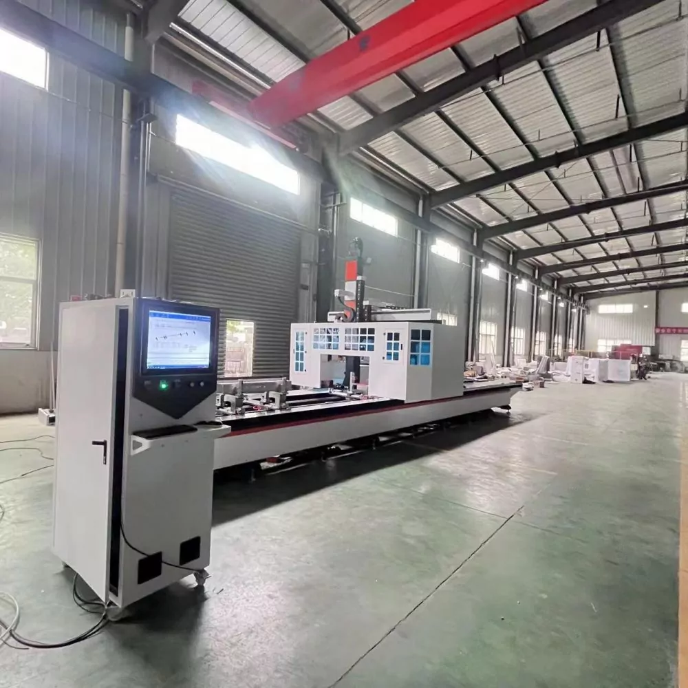 Фото №2. 4-осевой портальный обрабатывающий центр FABTEC LM4-CNC-7000