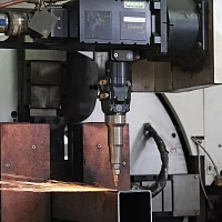 Лазерный труборез OreeLaser TZ12055+Z12 20000W Raycus, патрон 550 мм, с поворотной головой и полу-автоматической загрузкой и выгрузкой