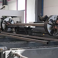 Лазерный труборез OreeLaser TZ12055+Z12 20000W Raycus, патрон 550 мм, с поворотной головой и полу-автоматической загрузкой и выгрузкой